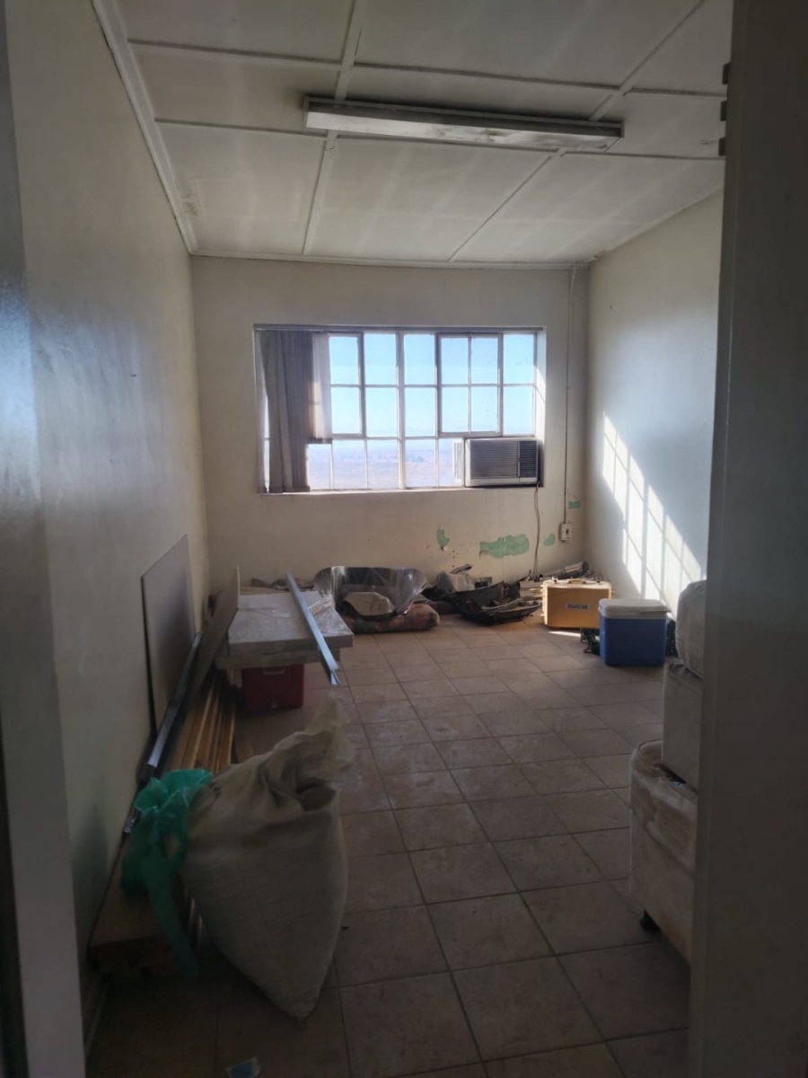  Bedroom Property for Sale in Ladybrand Free State